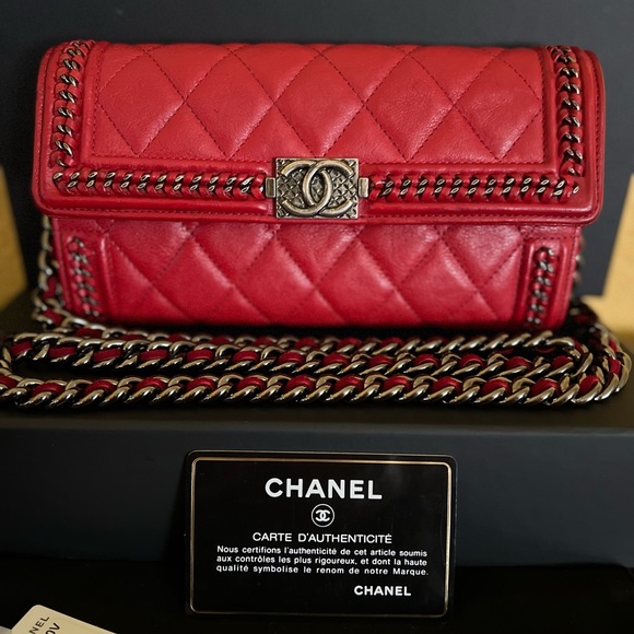 😍VERY RARE😍 CHANEL AGED CHAIN AROUND BOY LONG WALLET ON A CHAIN 😍 - Picture 7 of 15